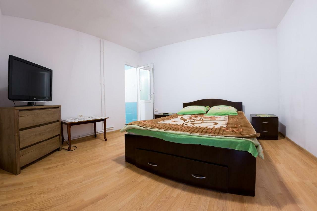 Casa De Vacanta Jeny Novaci-Străini Esterno foto